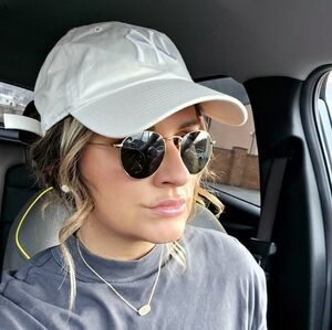 Meet your Posher, Ashlie